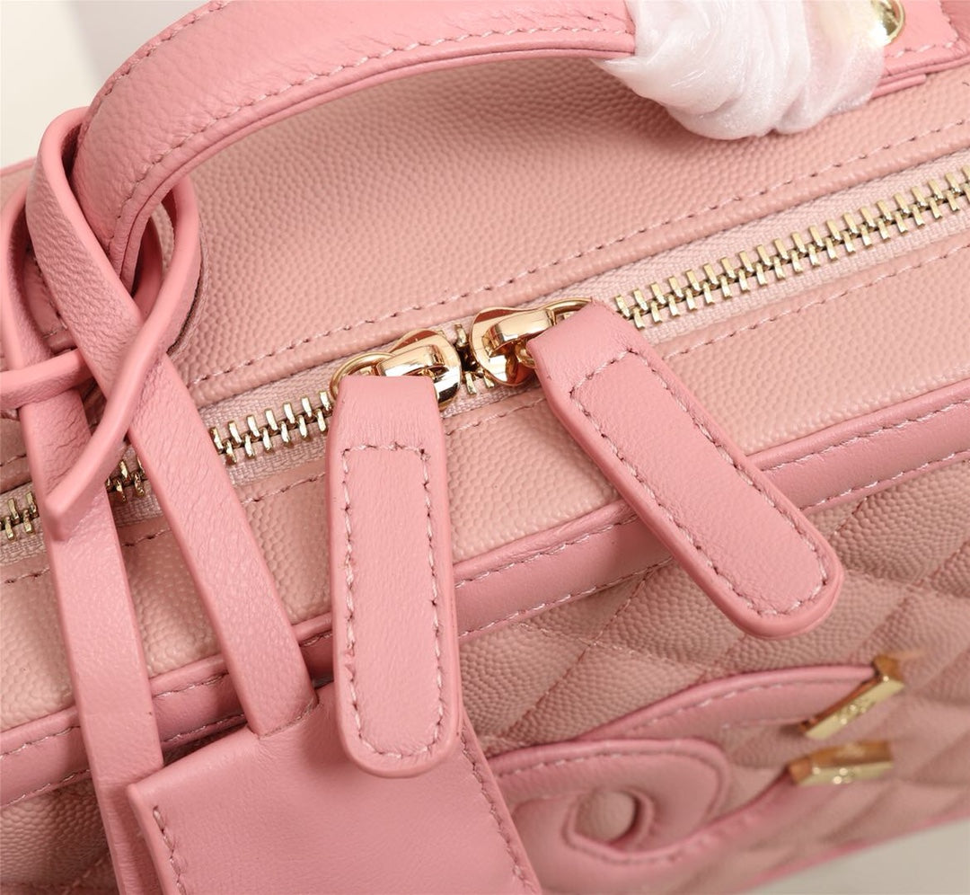 165NC123BDE Stylish leather bag