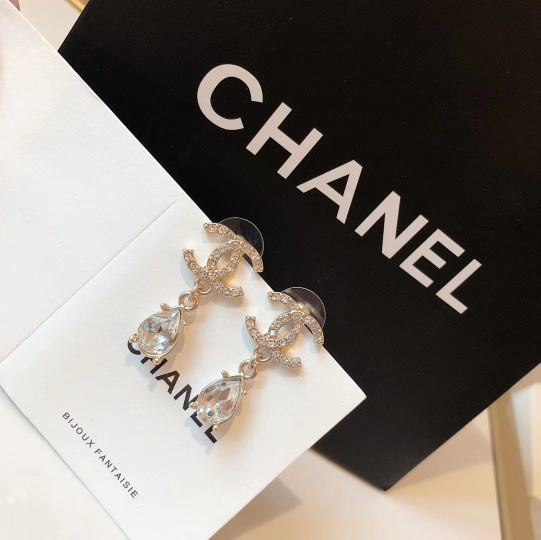 14C41EDE Stylish Earrings