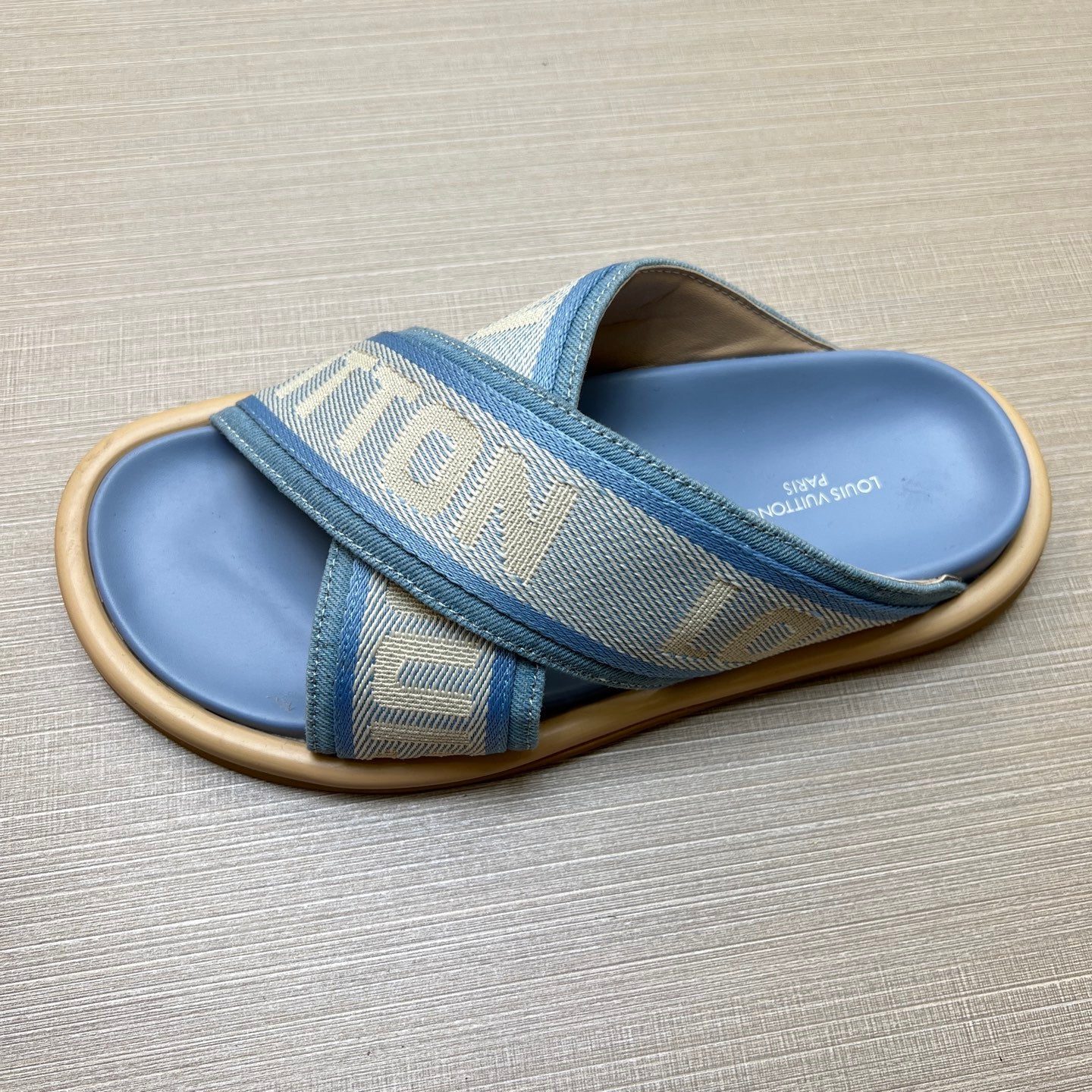 535ZE272ZDE Stylish Slippers