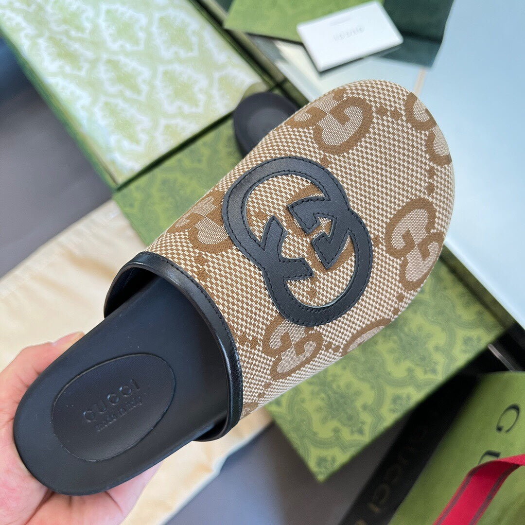 2YB26ZDE Stylish Slippers