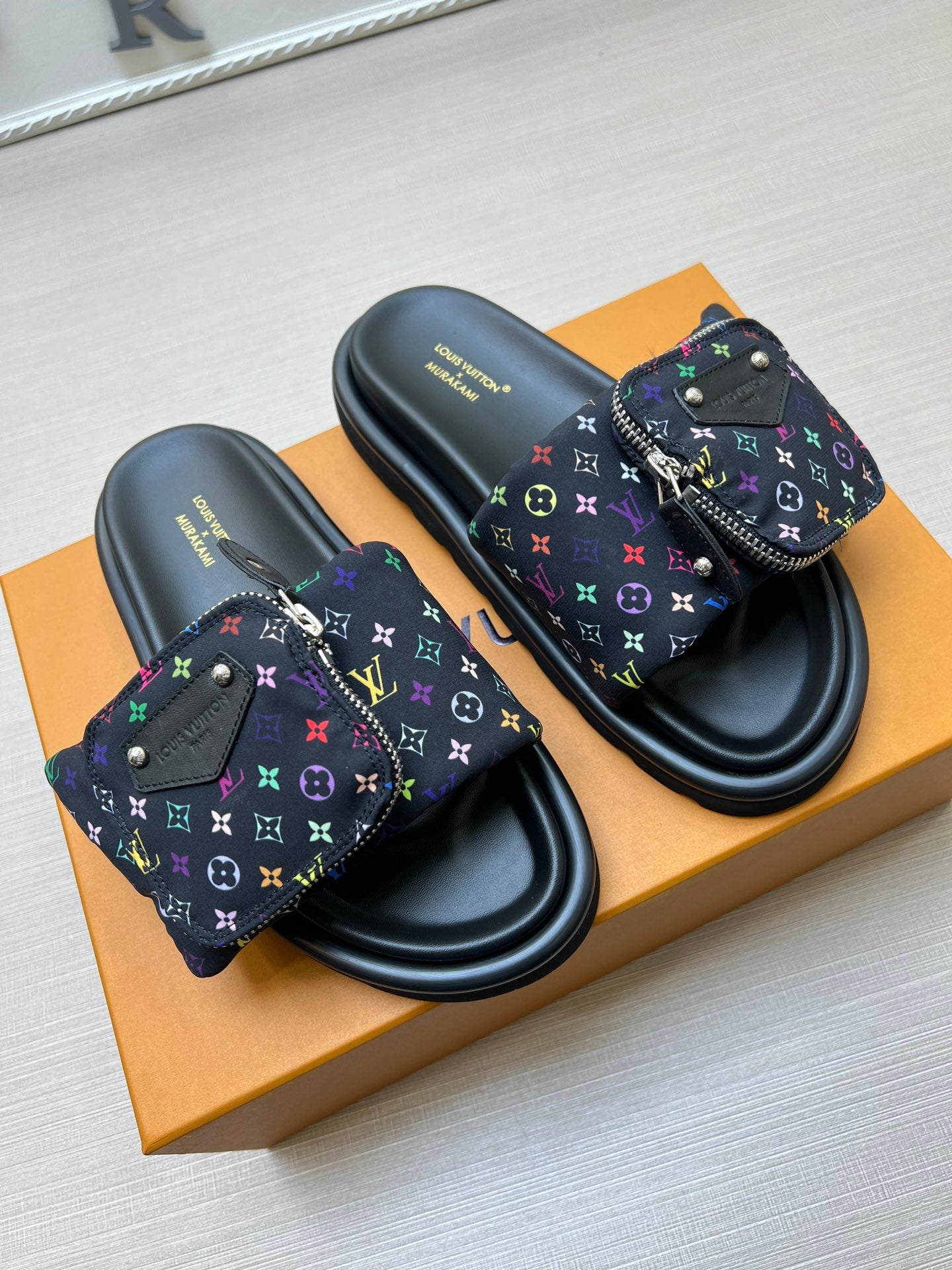 5LE219ZDE Stylish Slippers