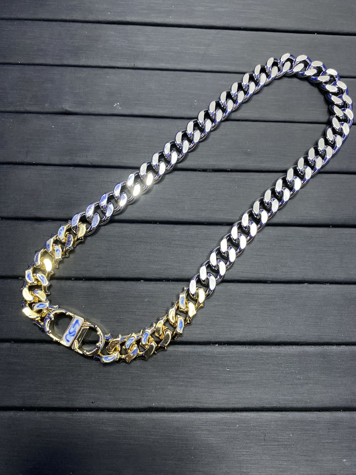 165ND8XDE Stylish  Bracelets
