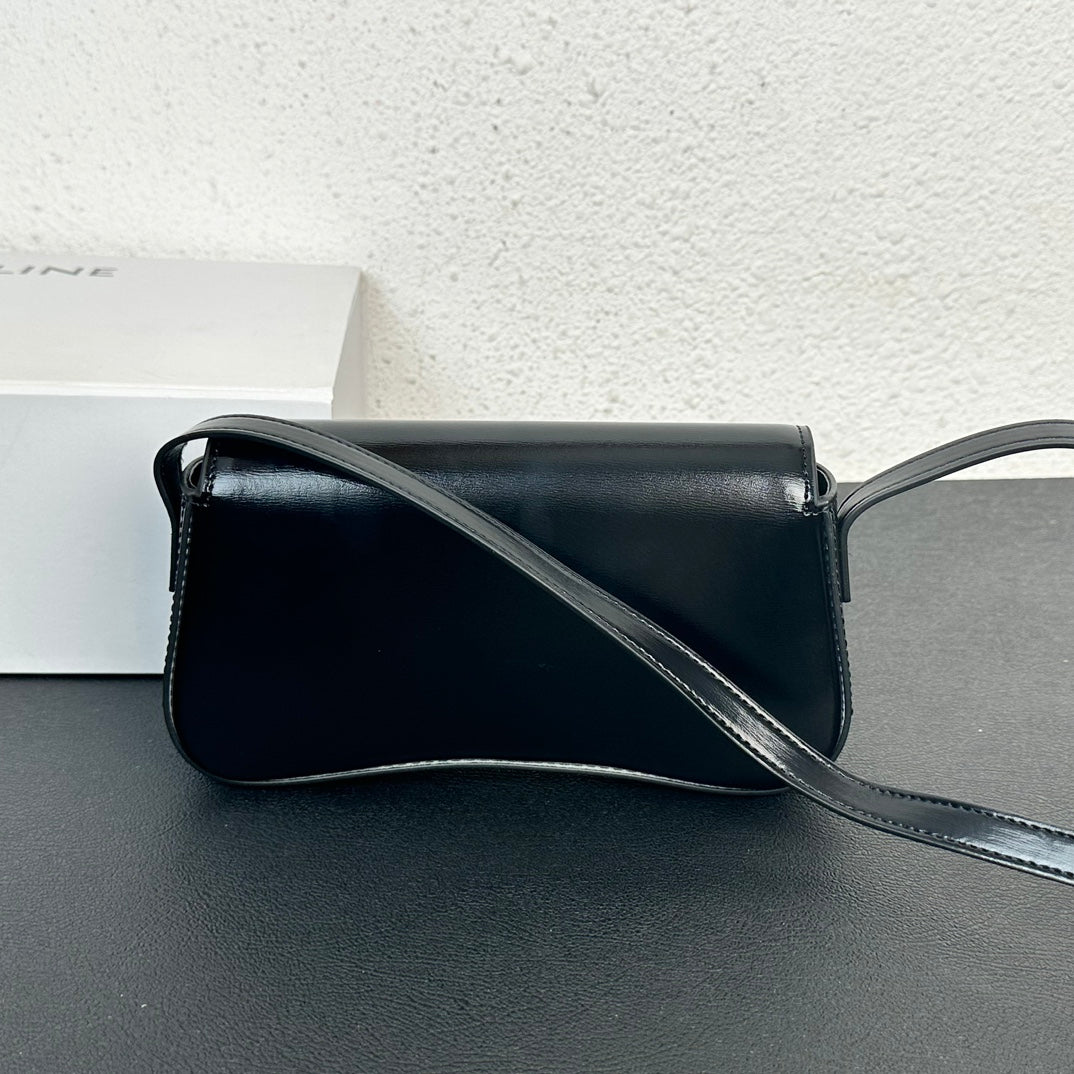 1XE271BDE Stylish leather bag 