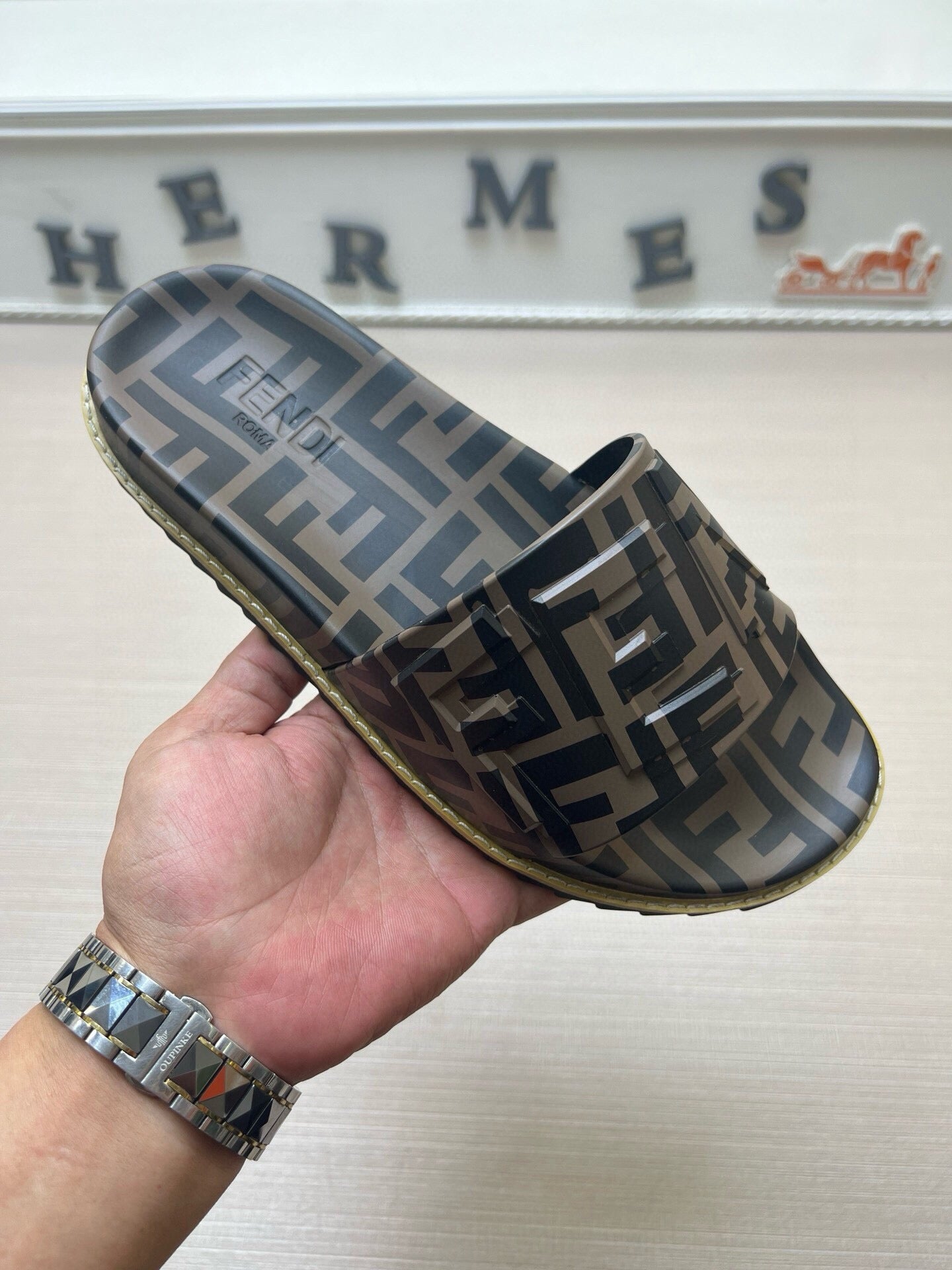 535ZF282ZDE Stylish Slippers