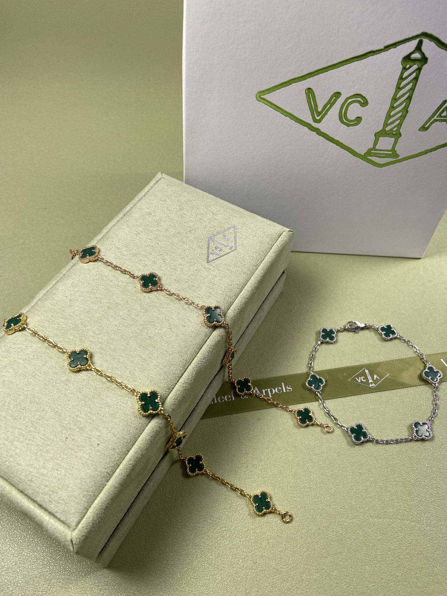 5XVA183KDE Stylishbracelets 6 flowers mini size 0.9cm flower