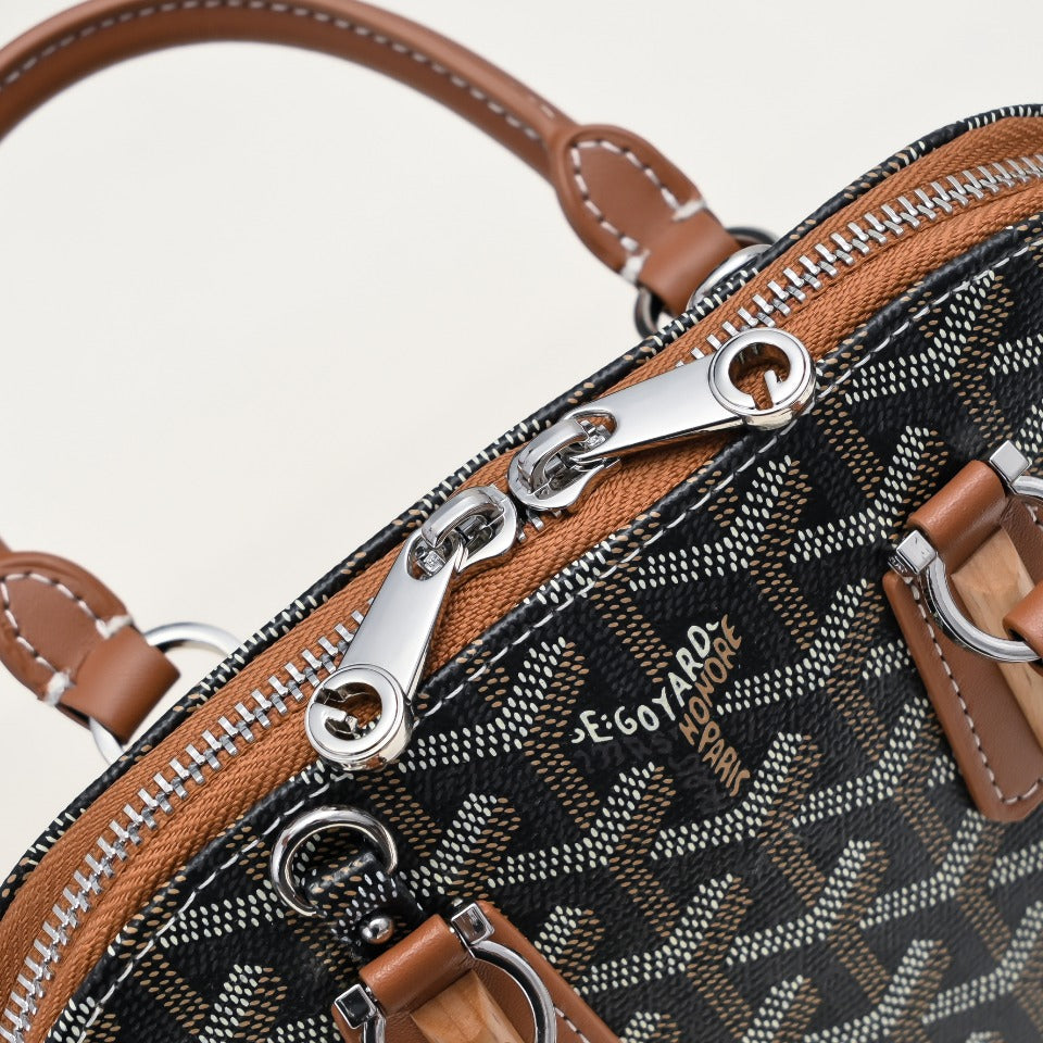 1WA106BDE Stylish leather bag