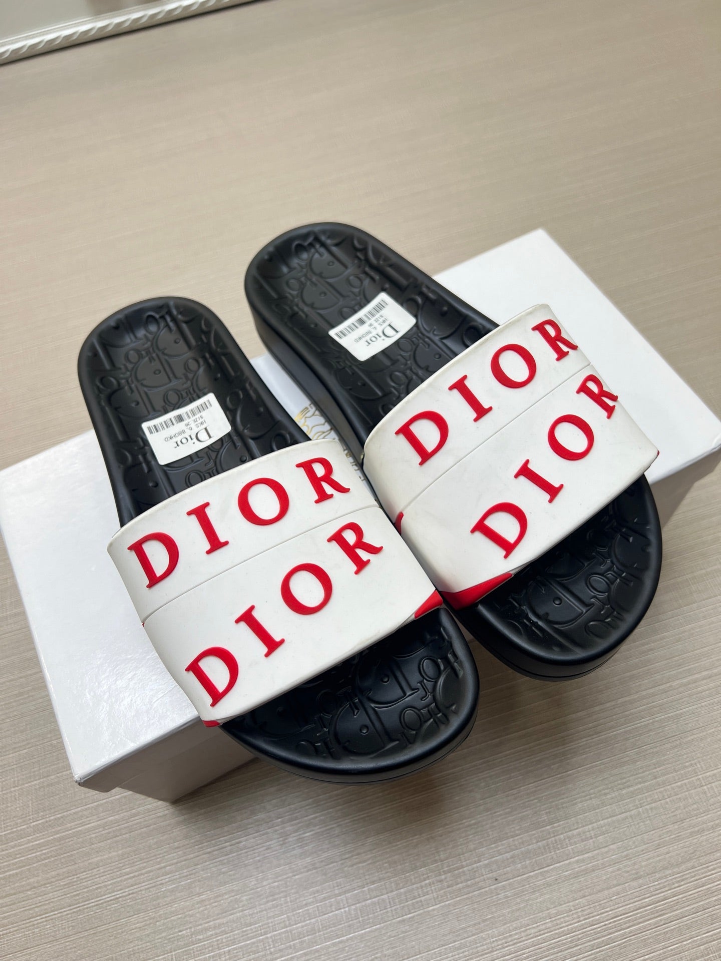 535ZD276ZDE Stylish Slippers