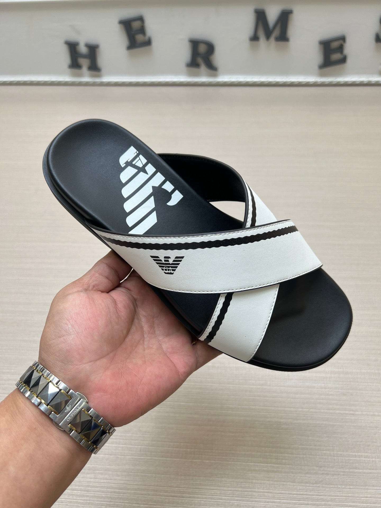 54A103ZDE Stylish slippers