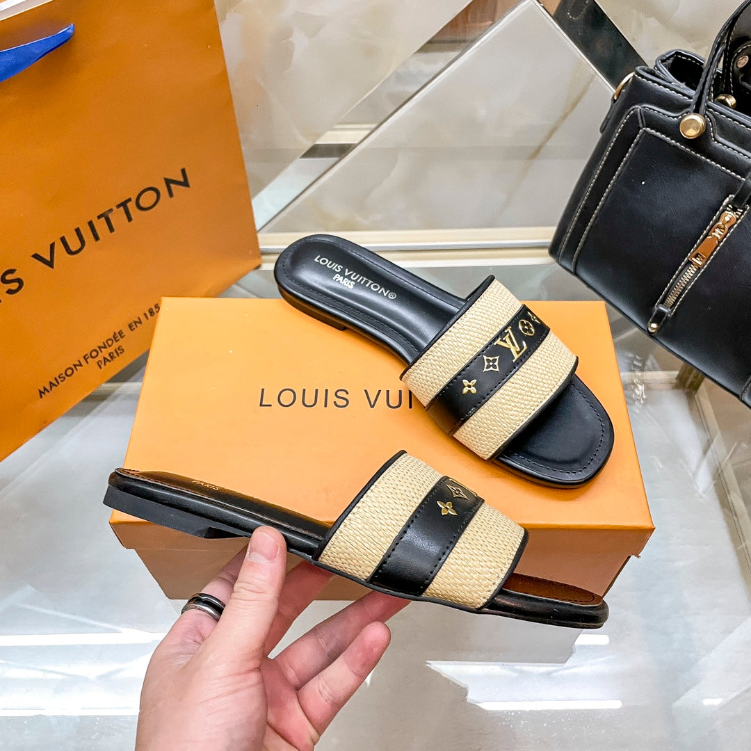 14E96ZDE Stylish Slippers