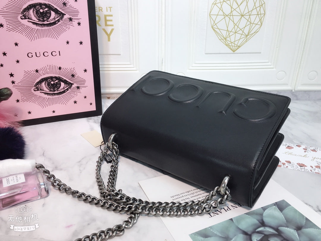 15RB118BDE Stylish leather bag