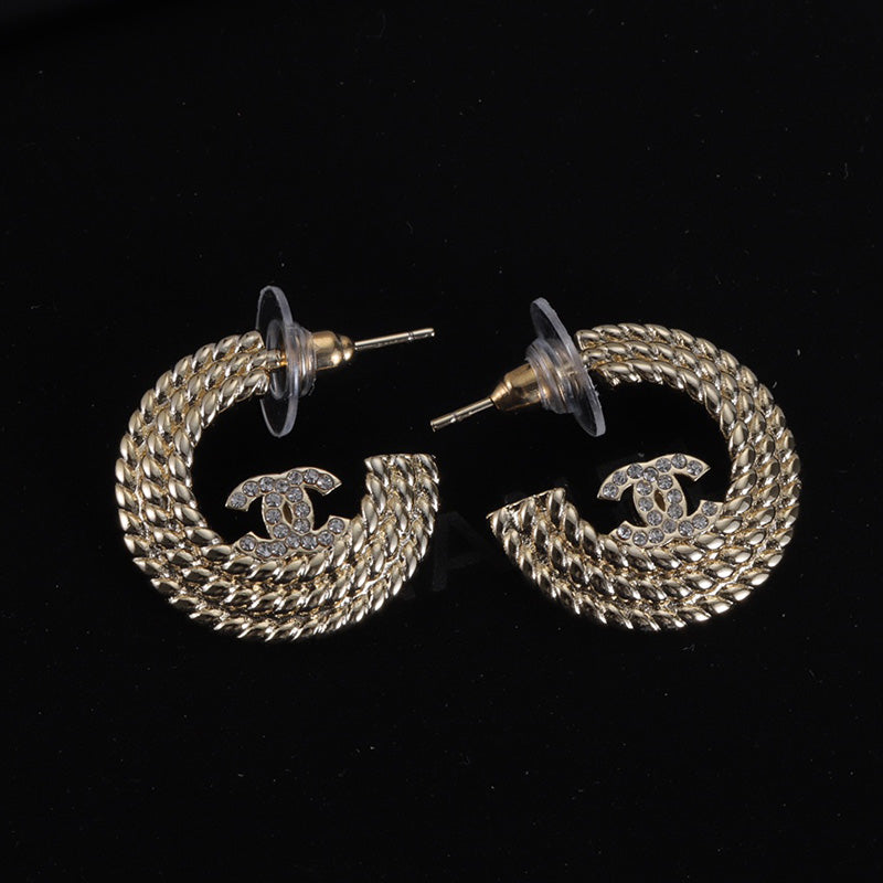 14C216EDE Stylish Earrings