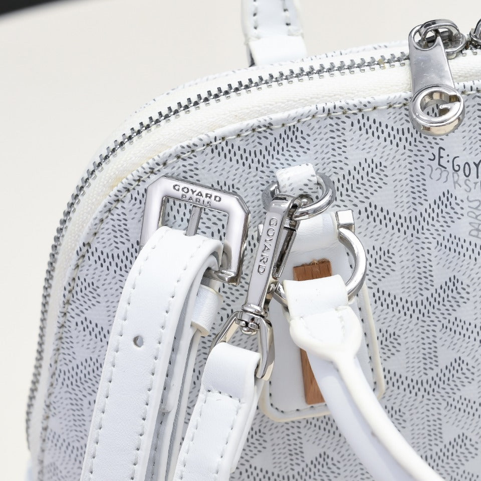 1WA106BDE Stylish leather bag