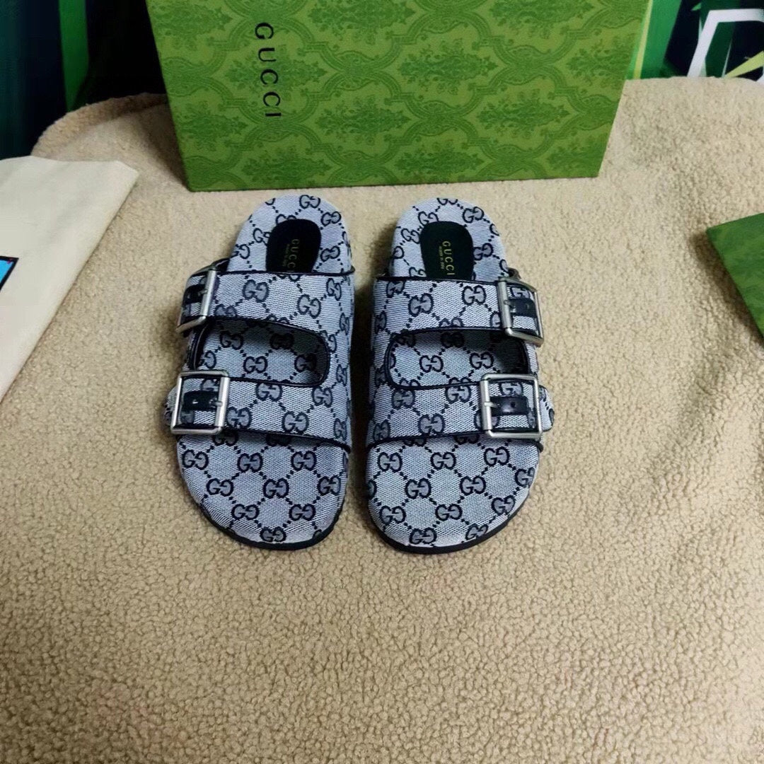 54B124ZDE Stylish slippers