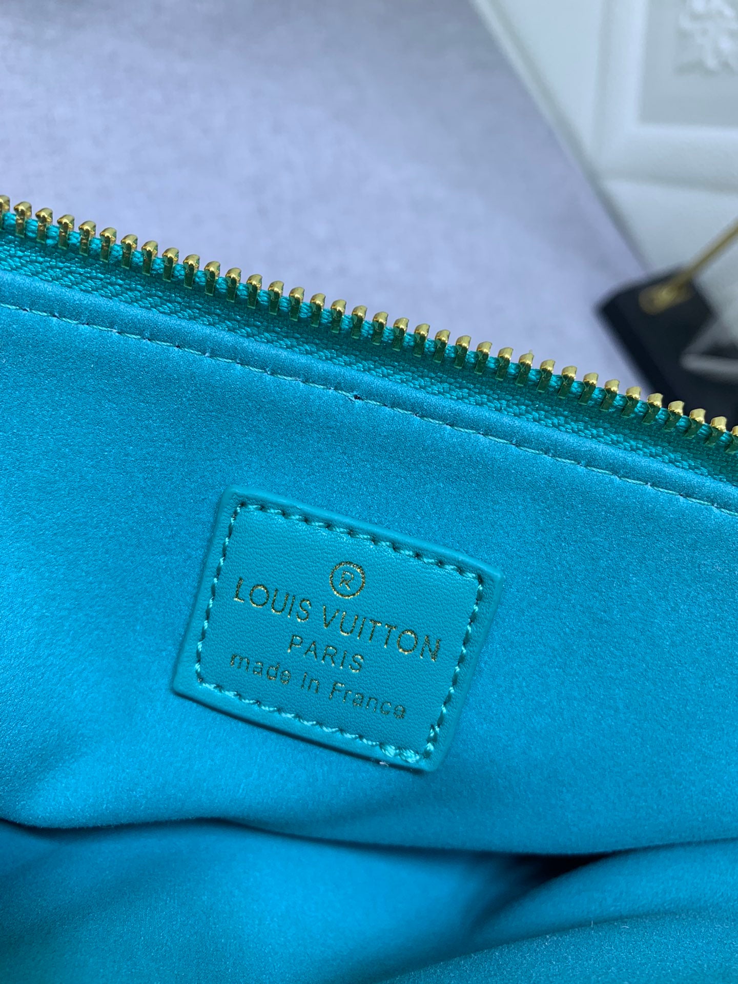 2XE40BDE Stylish leather bag 