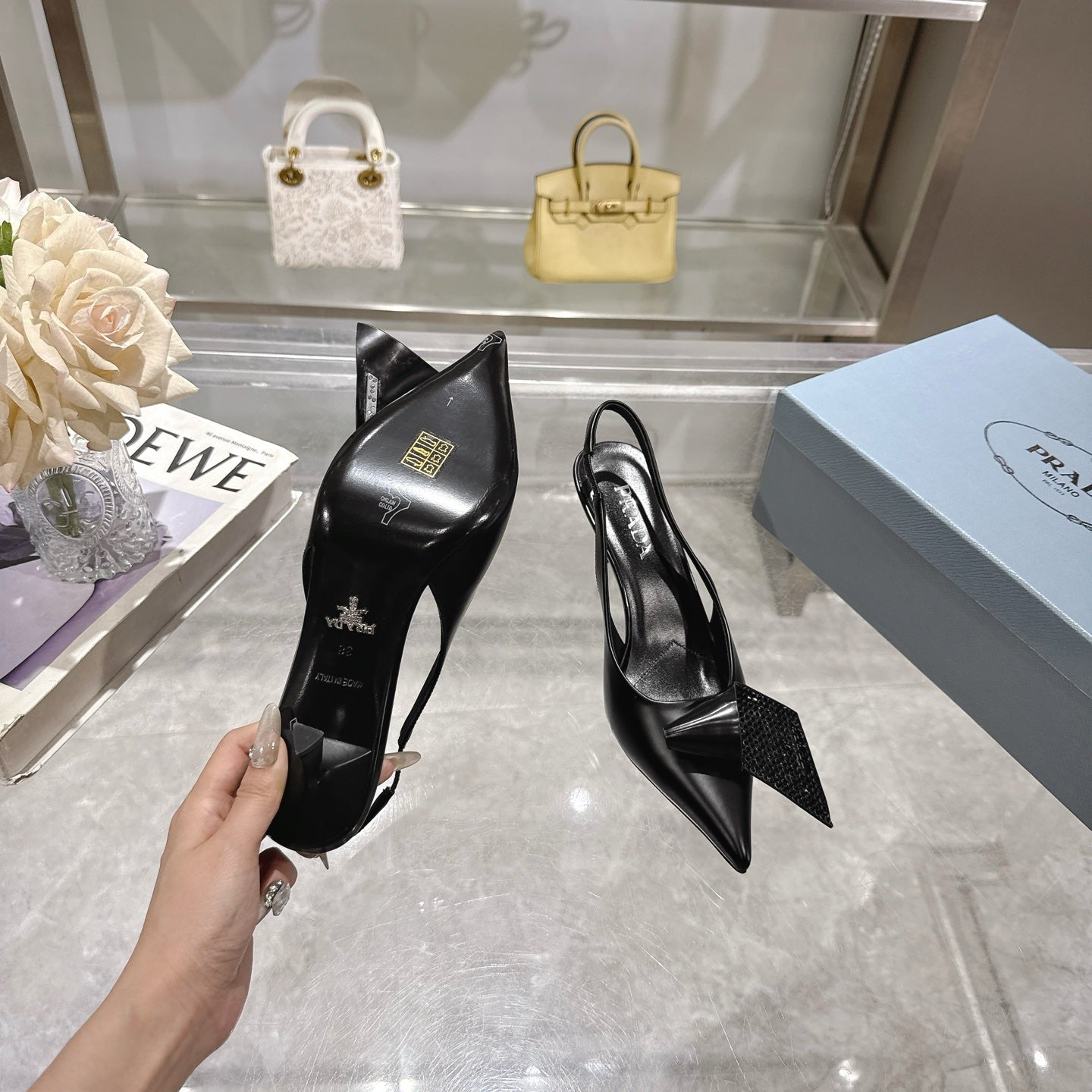 255QP41ZDE Stylish leather High heels
