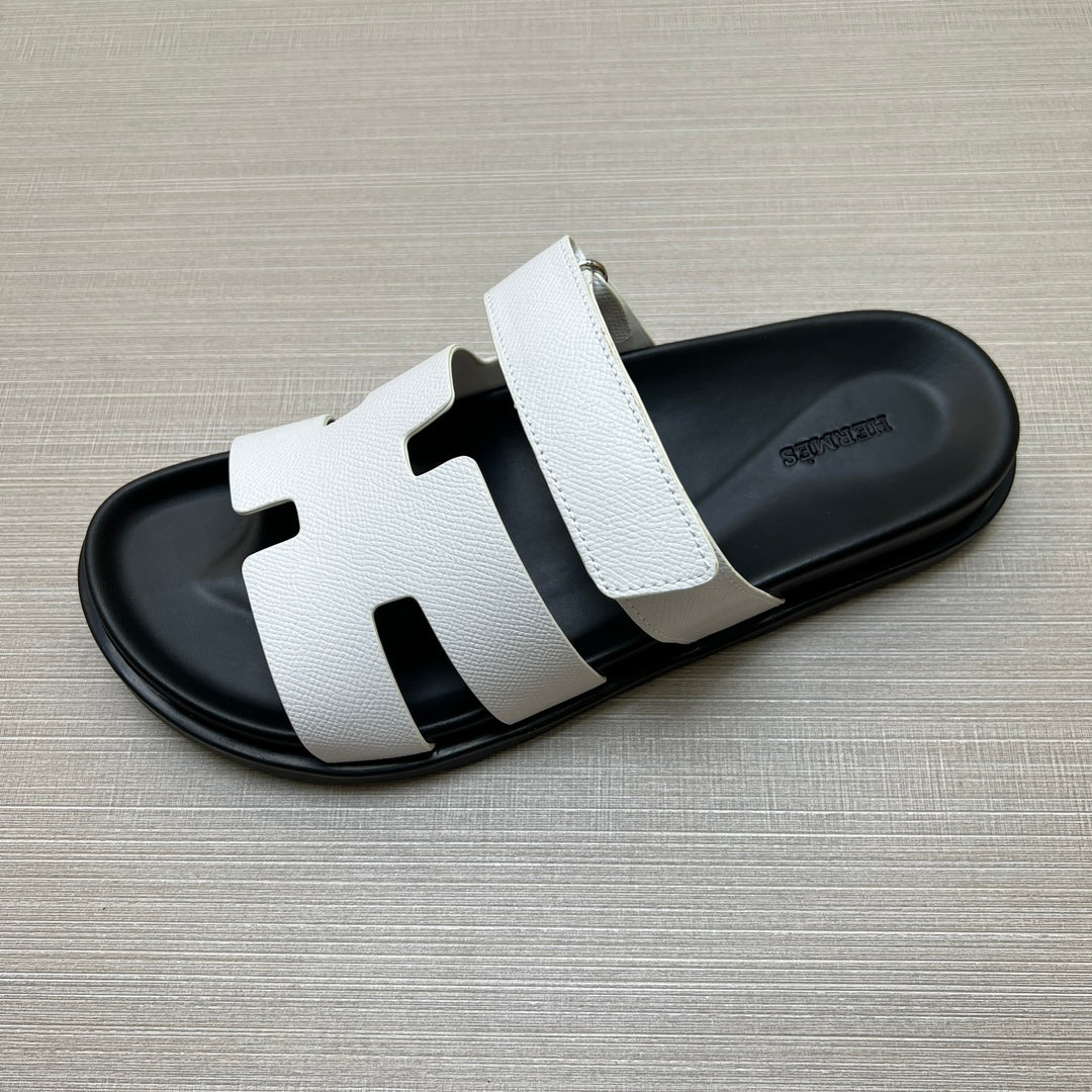 54H1ZDE Stylish slippers