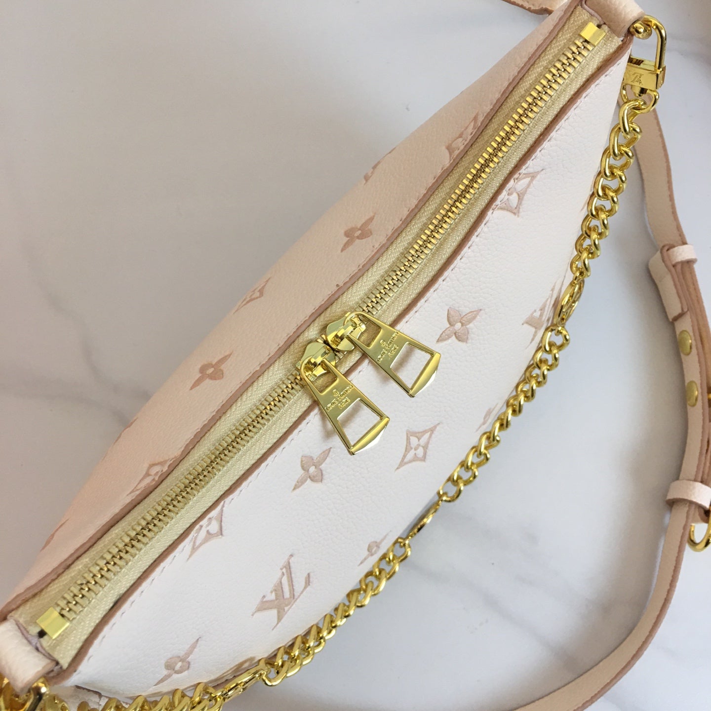 175NE7BDE Stylish leather bag