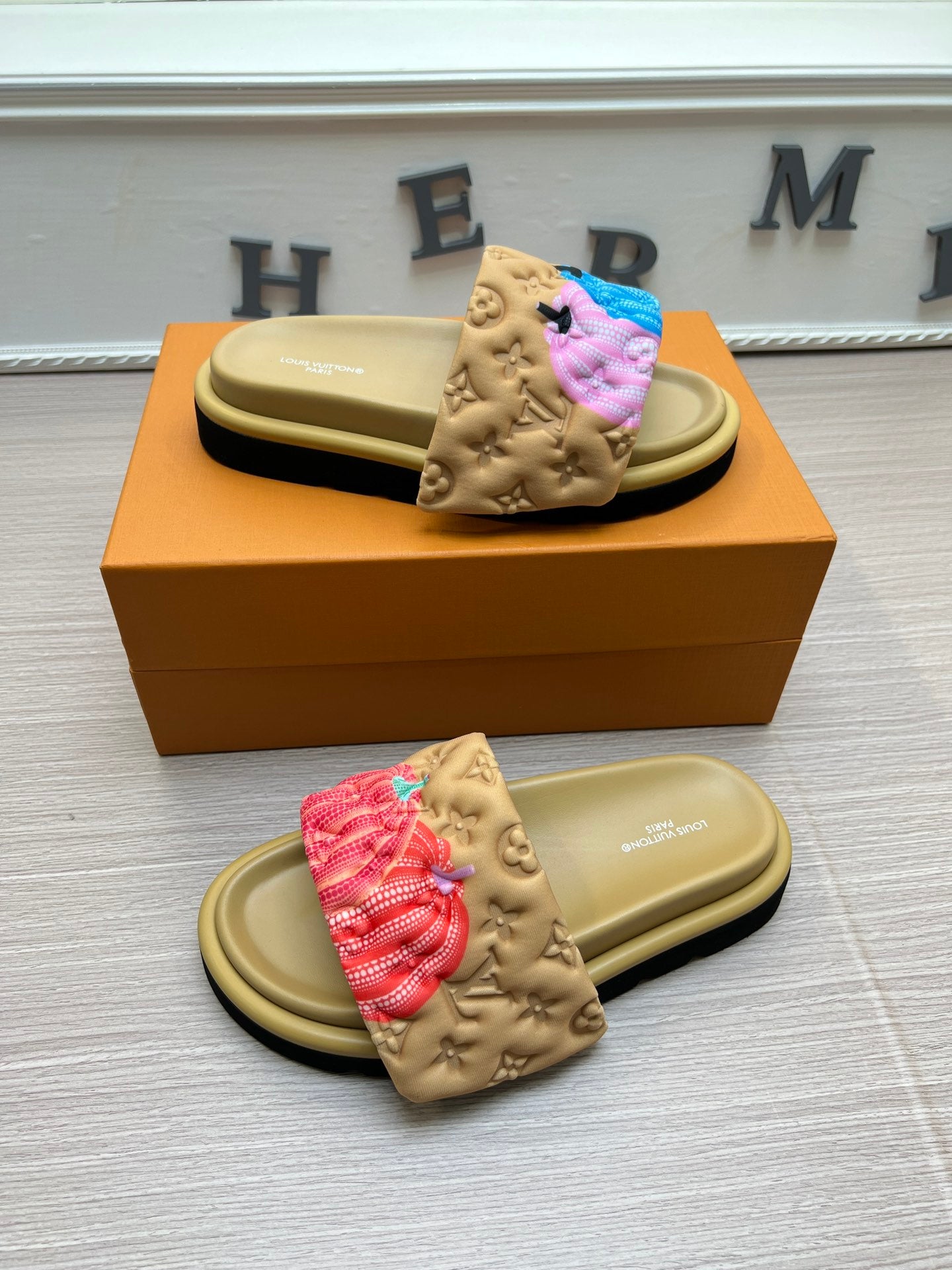 5YE154ZDE Stylish Slippers