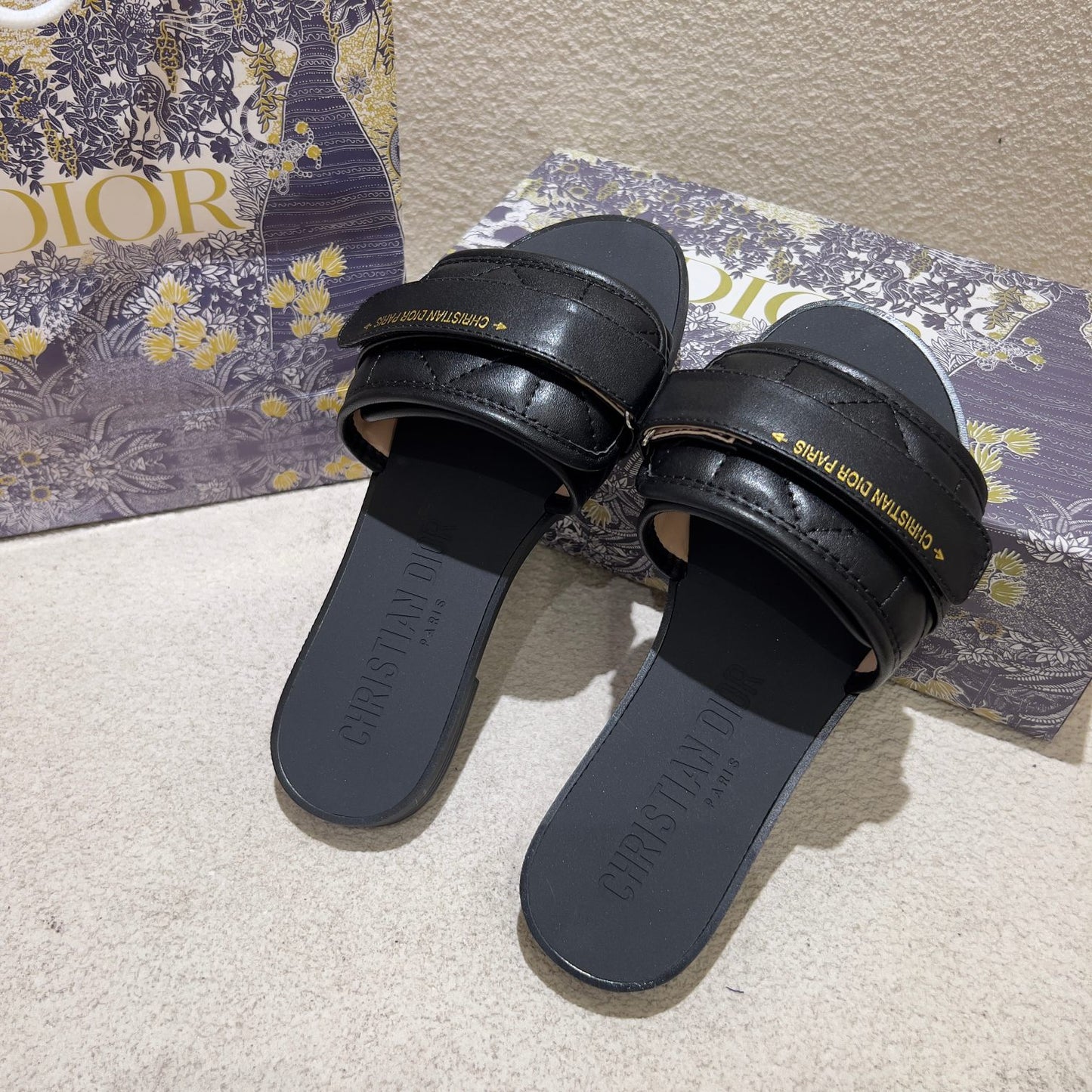 14D79ZDE Stylish Slippers