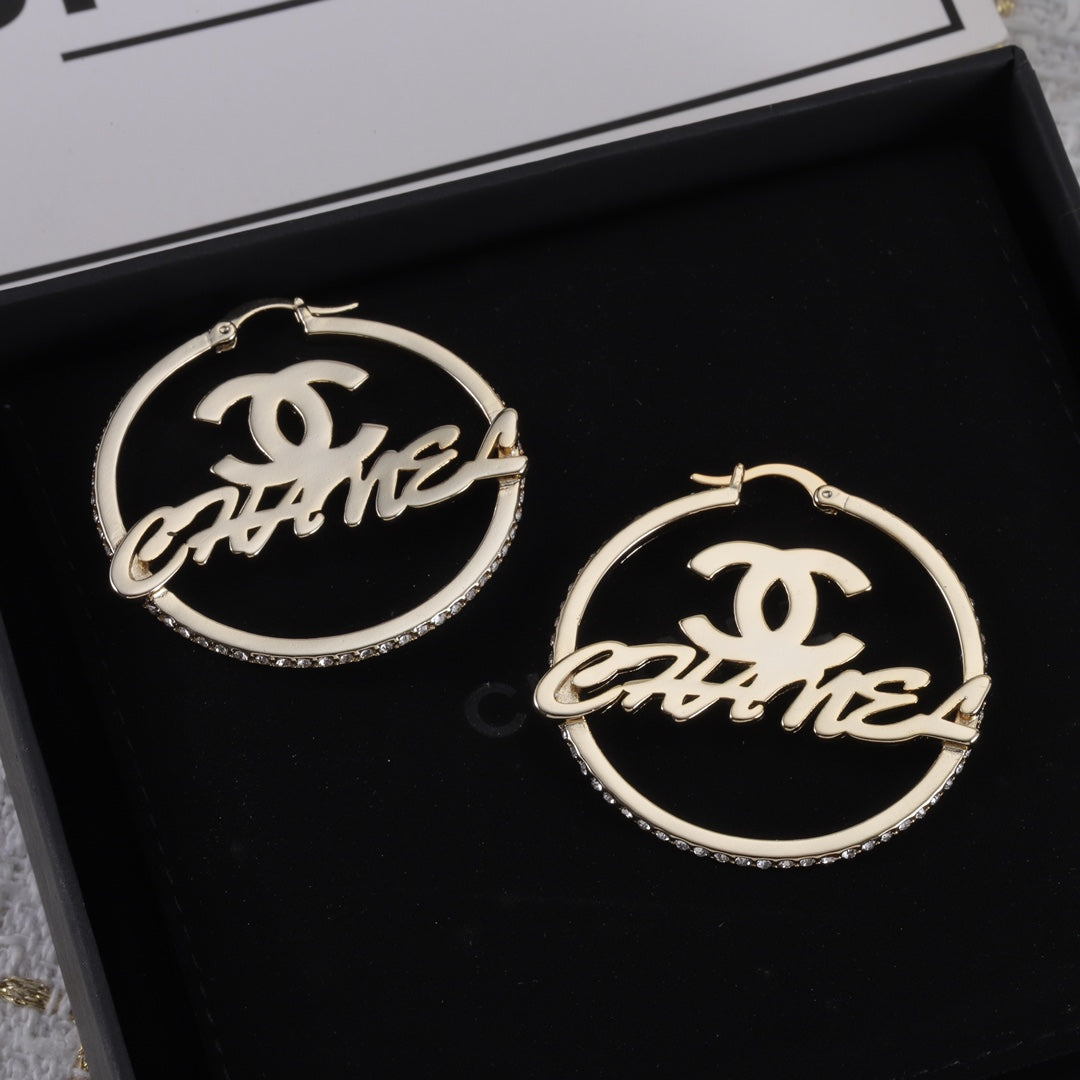 14C1008EDE Stylish Earrings