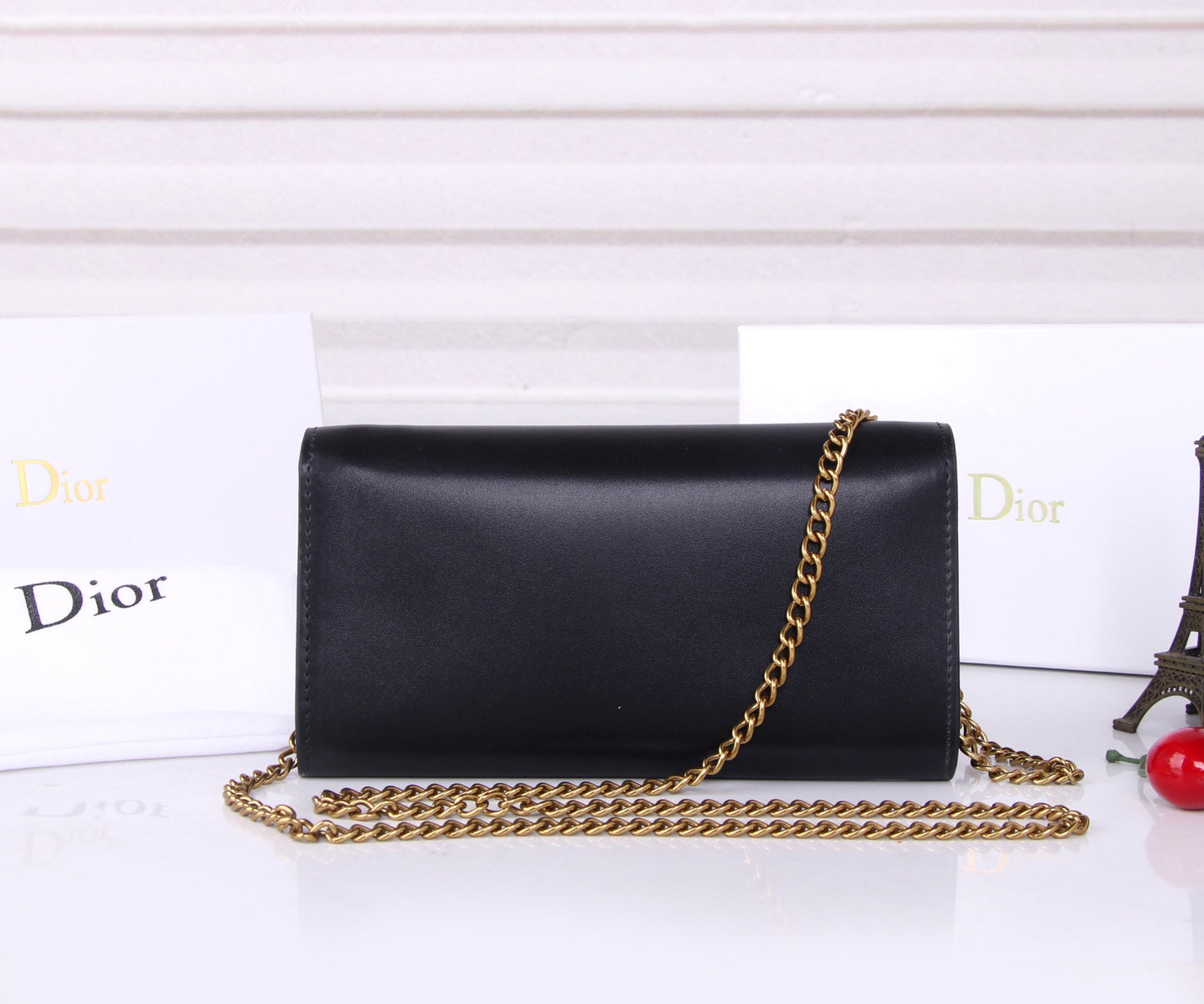 155ND53BDE Stylish leather bag