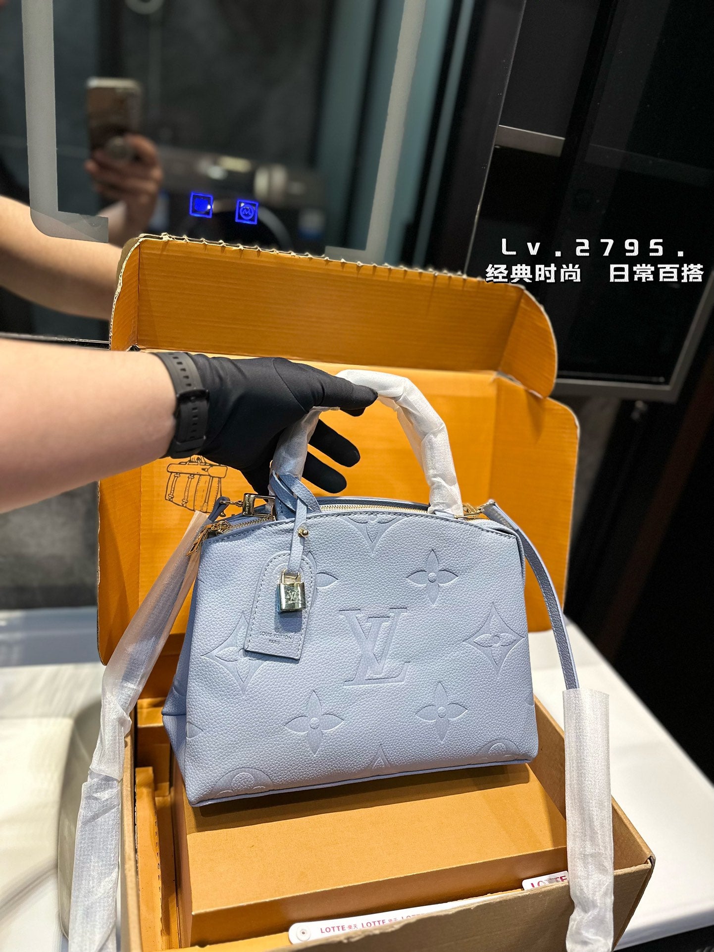 6EX15BDE Stylish leather bag