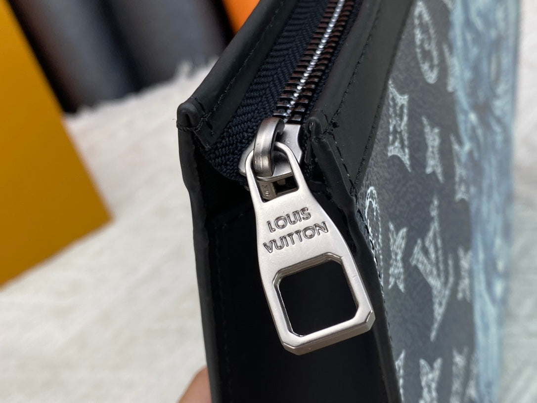 1XE386BDE Stylish leather bag