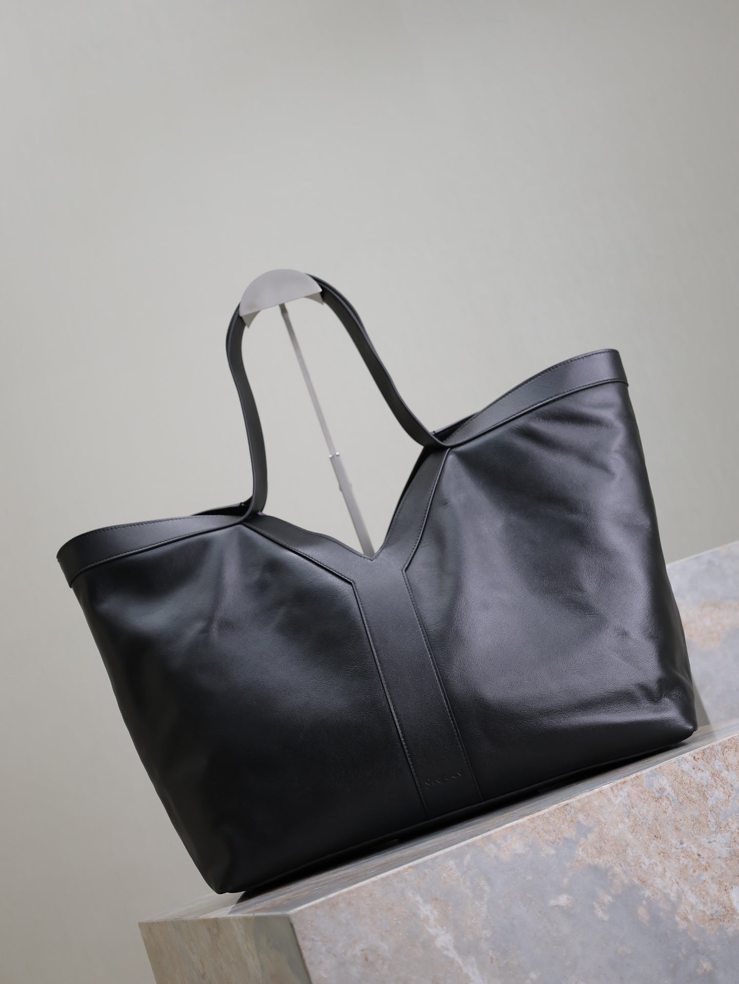 1XSL85BDE Stylish leather bag