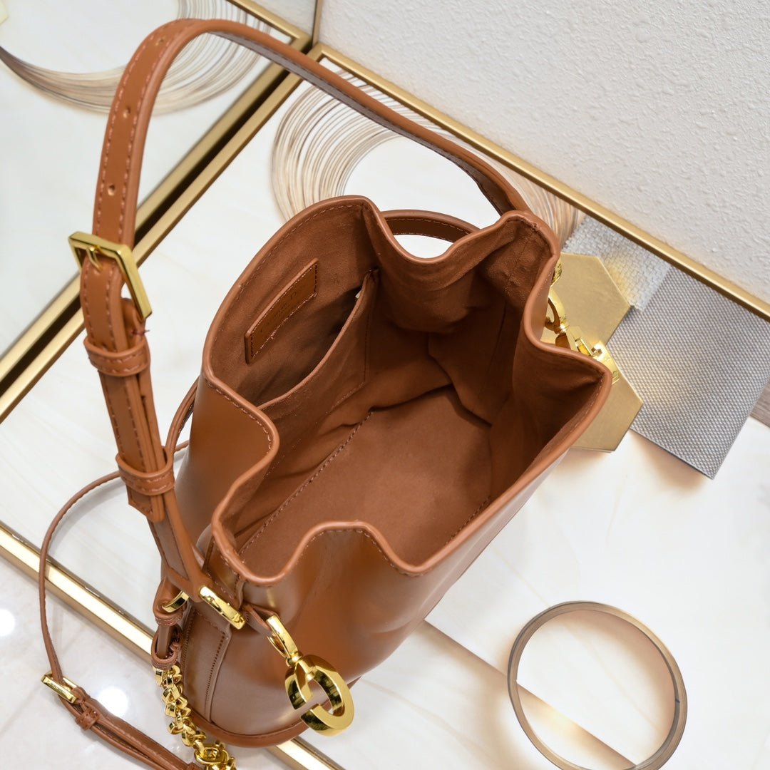 2XD370BDE Stylish leather bag 