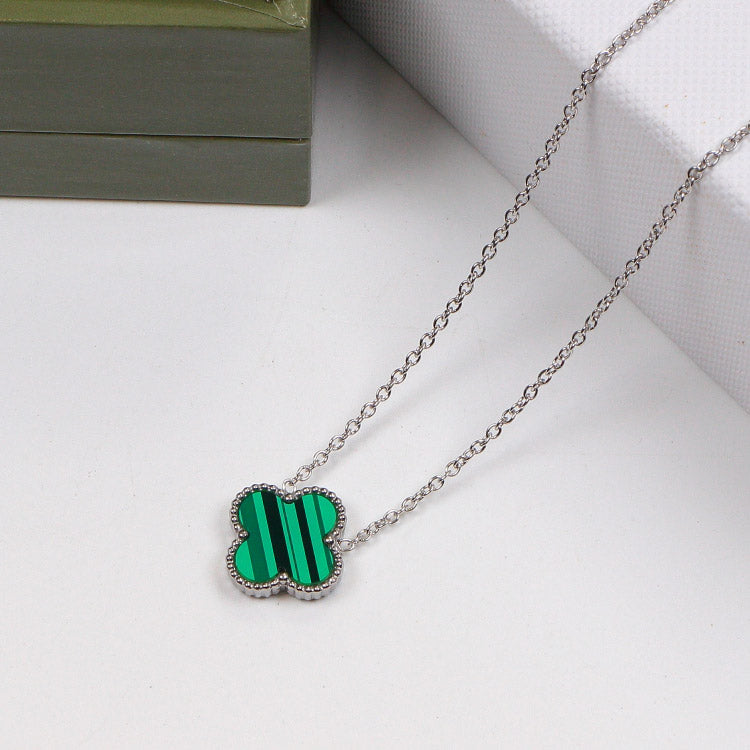 2VA11XDE Stylish  necklaces both sides: one side is full of diamonds, and the other color
