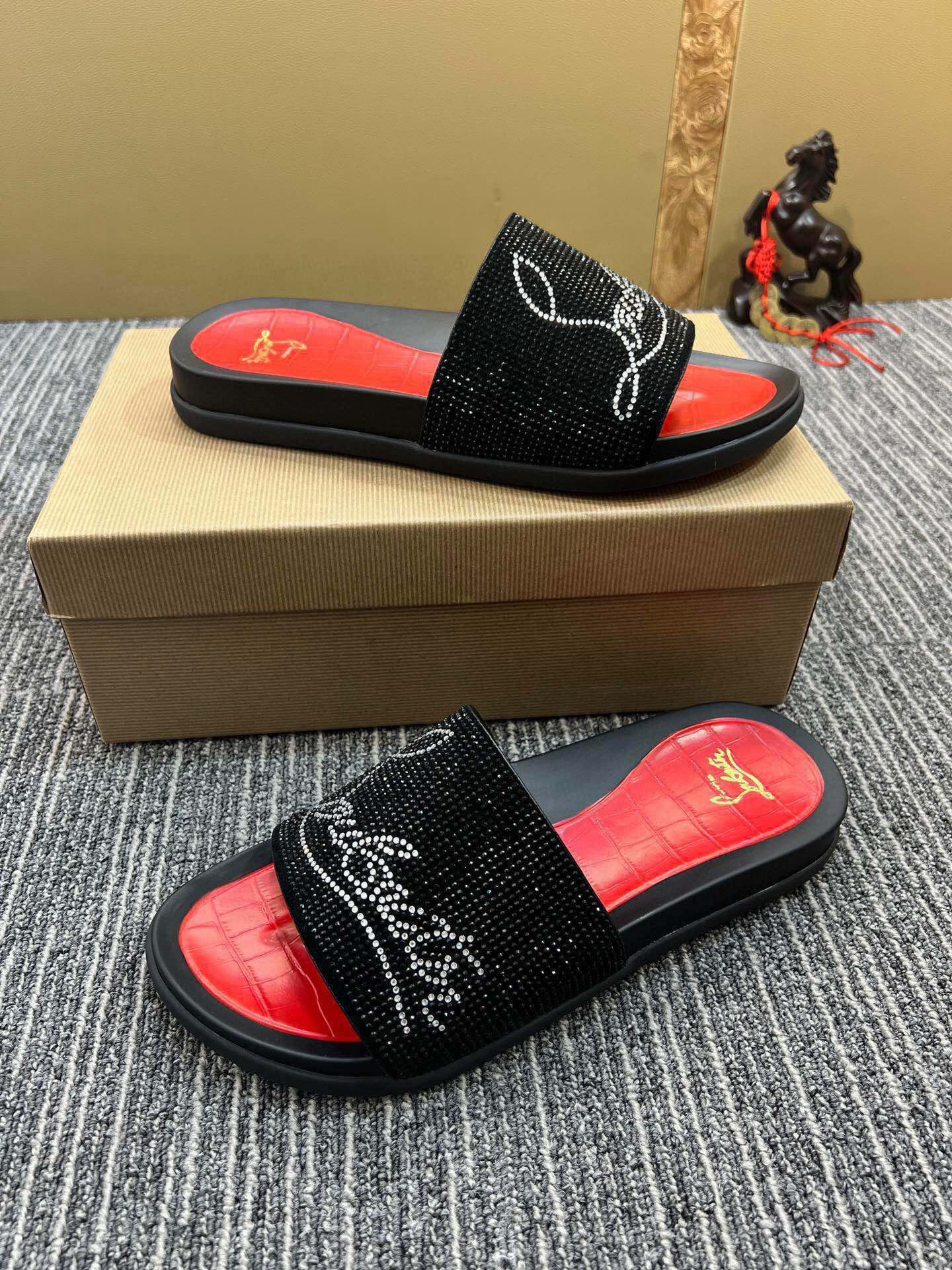 54A128ZDE Stylish slippers