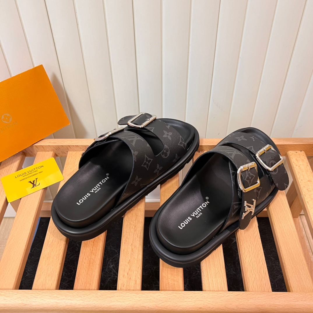 14E208ZDE Stylish Slippers