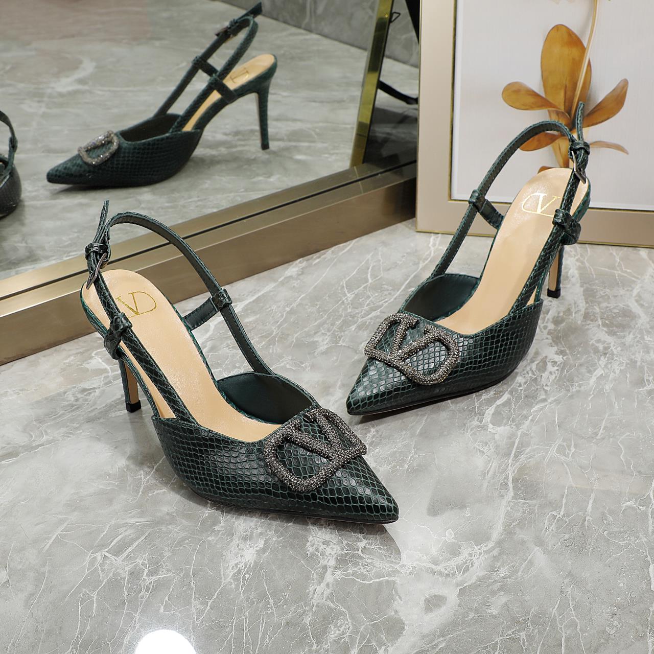 245RVL20ZDE Stylish leather  High heels