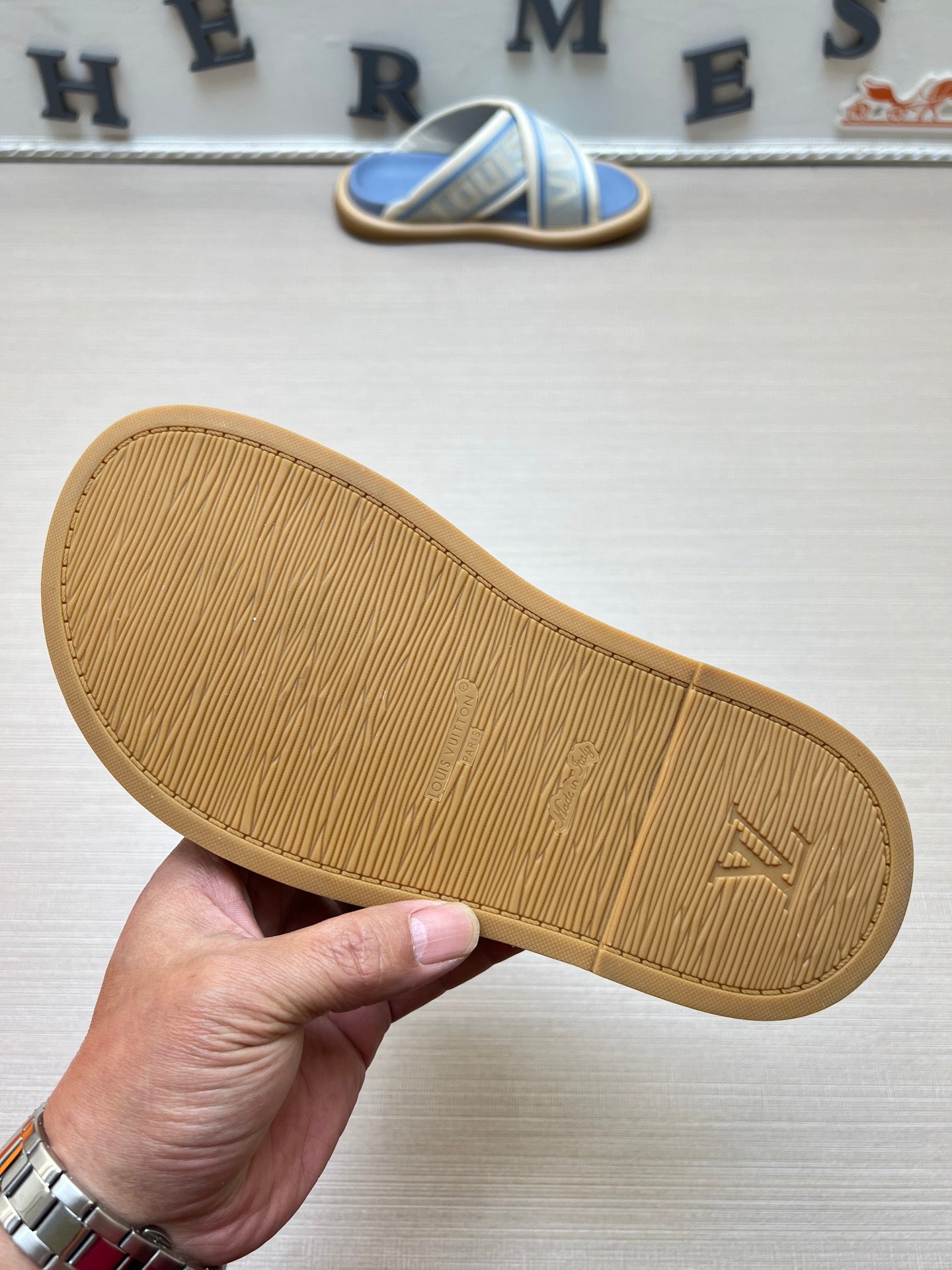 535ZE270ZDE Stylish Slippers