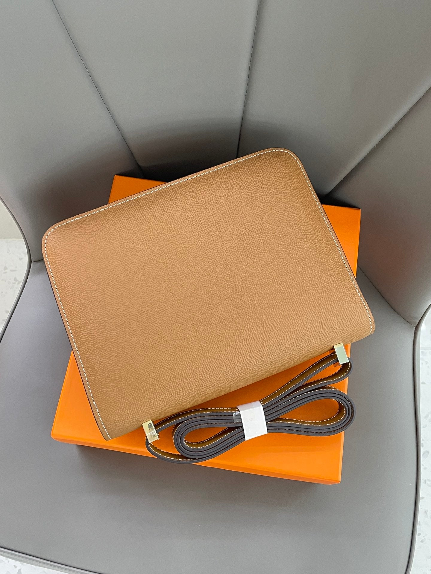 155NH65BDE Stylish leather bag