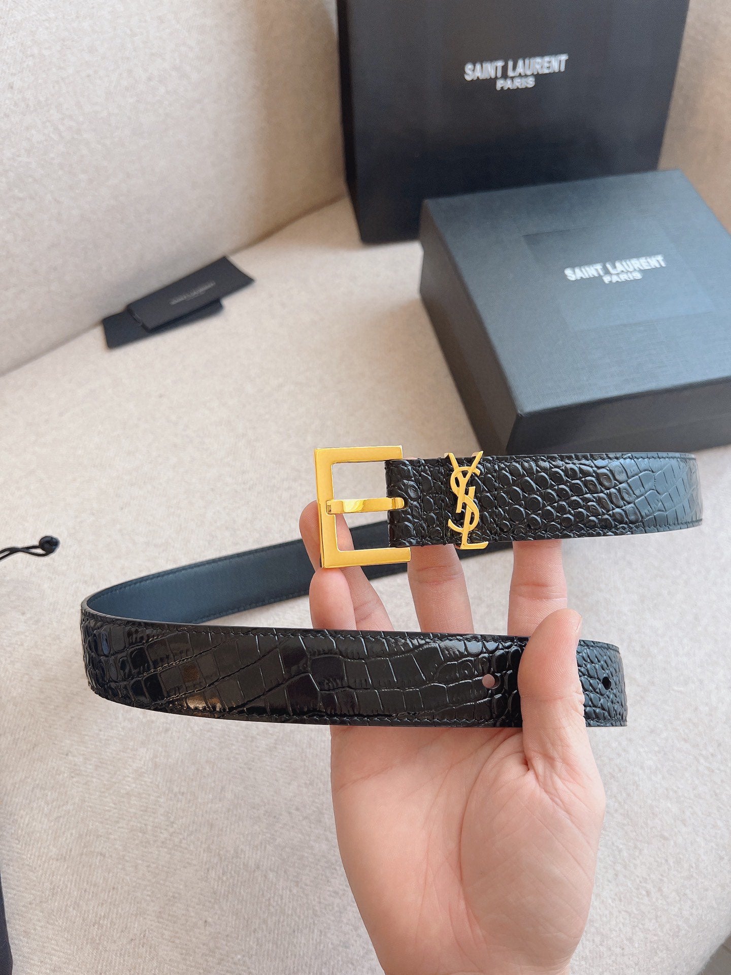 155RSL225PDE Stylish  High quality belt With full package