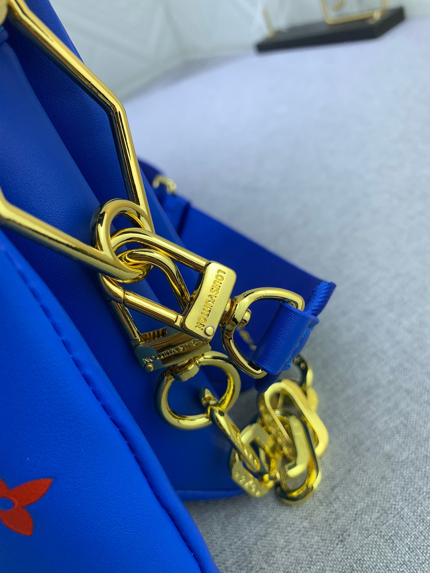 2XE39BDE Stylish leather bag 