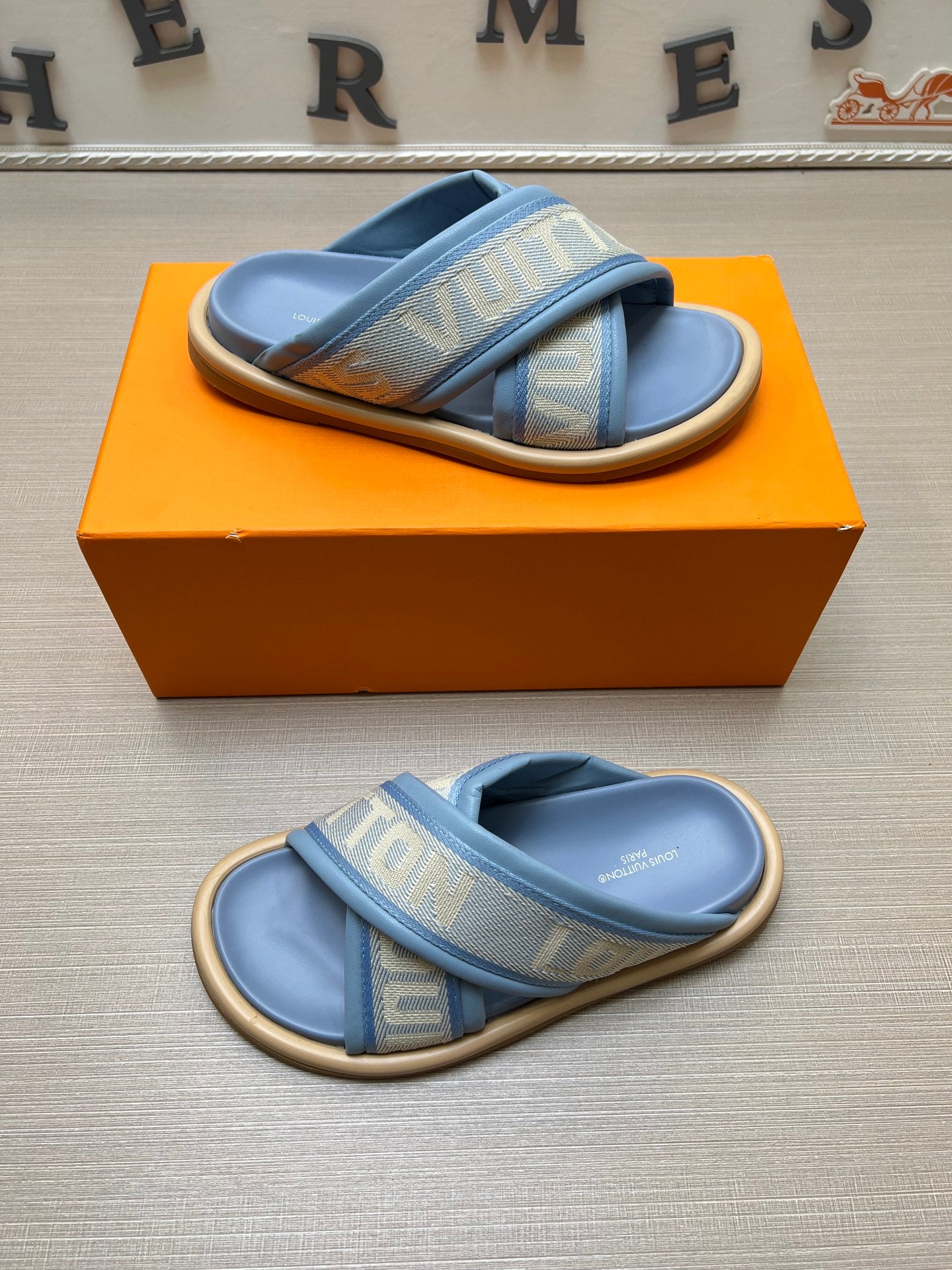 535ZE270ZDE Stylish Slippers