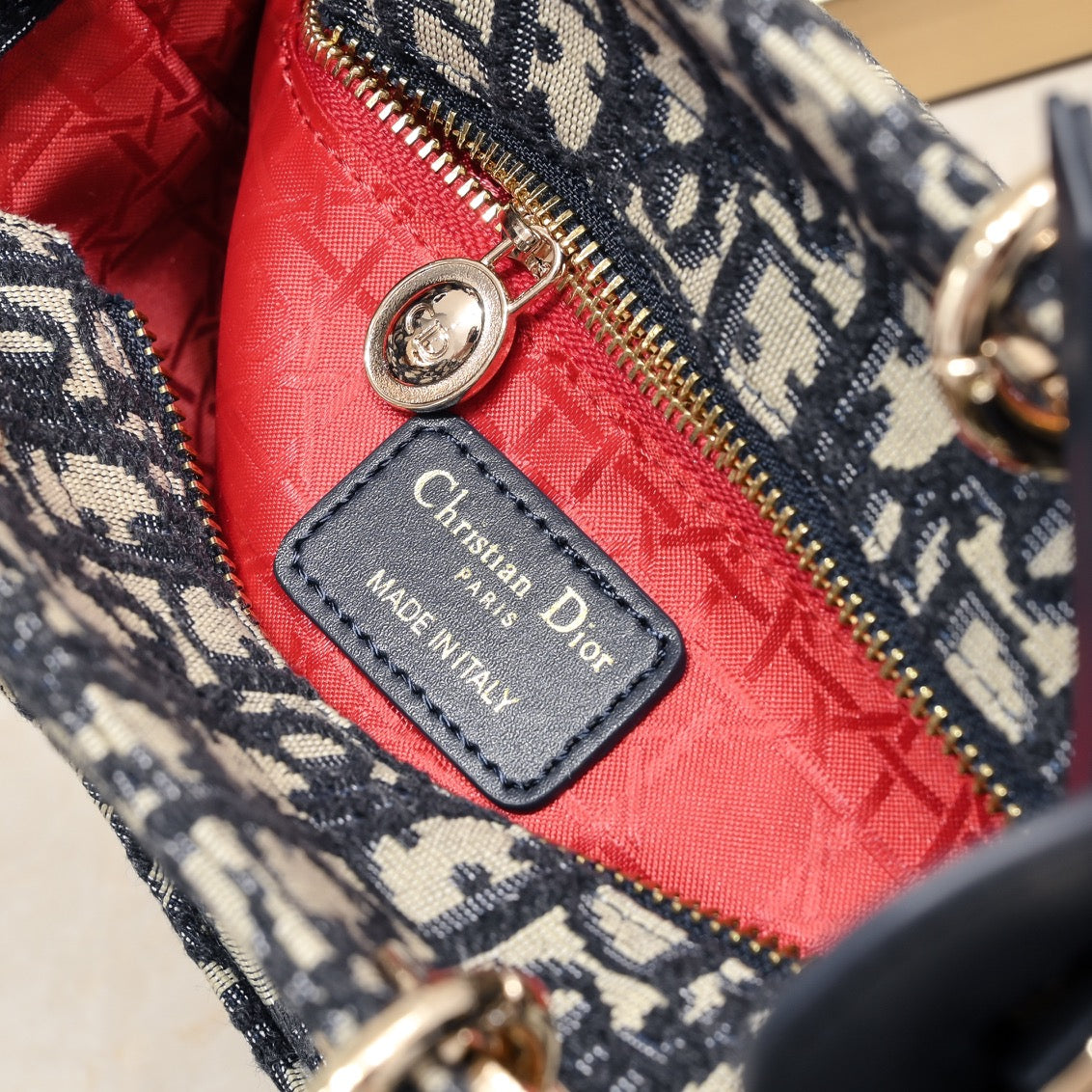 1XD439BDE Stylish embroidery bag