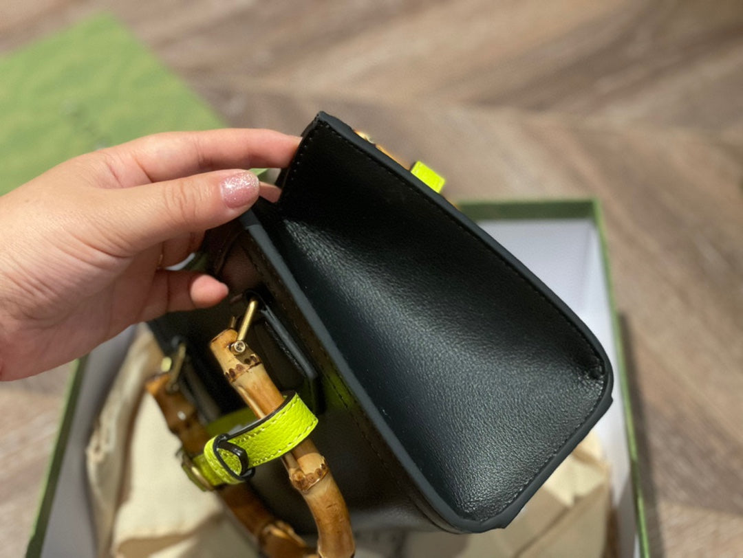 1XB118BDE Stylish leather bag 