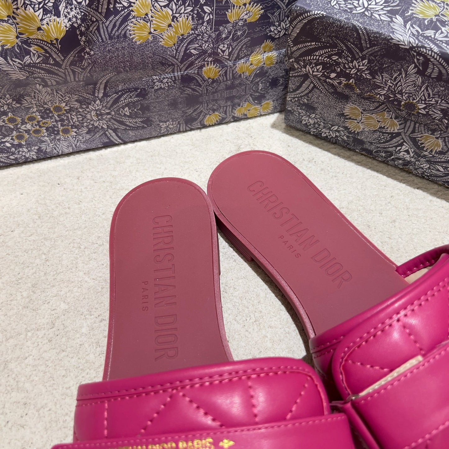 14D79ZDE Stylish Slippers
