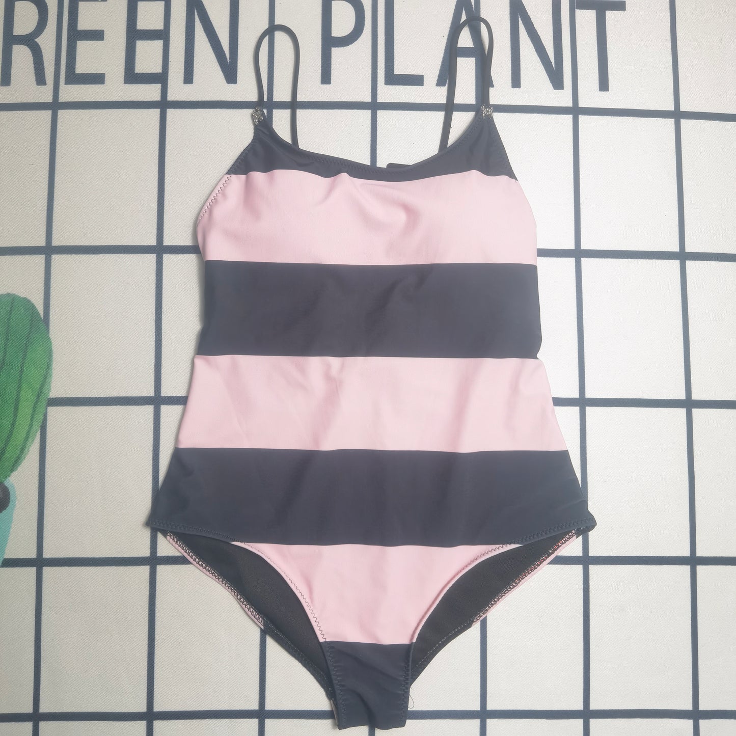 135ZC318YDE Stylish Bikini swimsuit