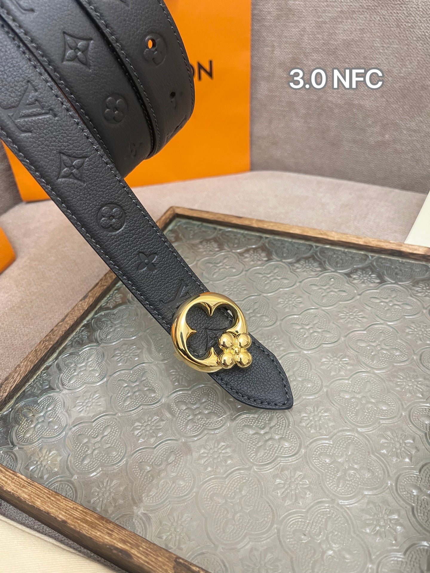 255RE10PDE Stylish  High quality belt With full package