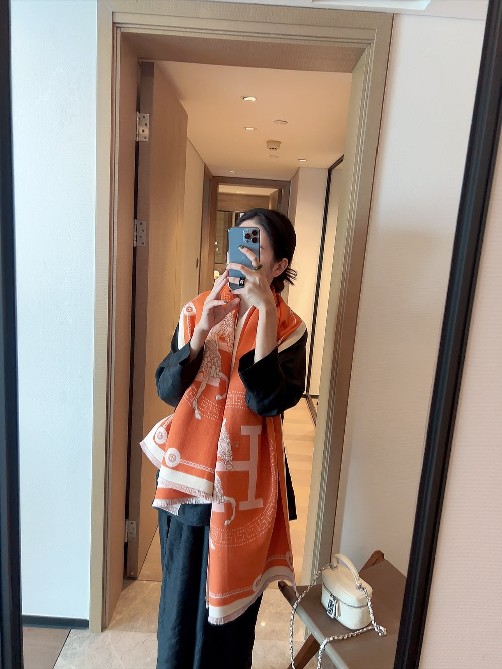 185ZH27WDE Stylish Winter Scarves