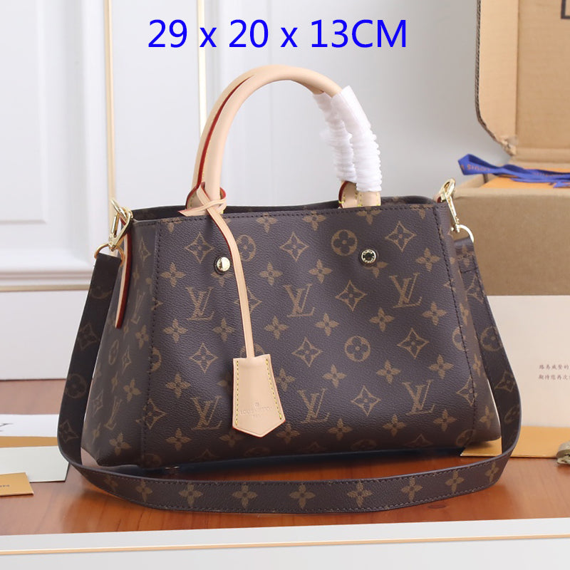 2XE317BDE Stylish leather bag 