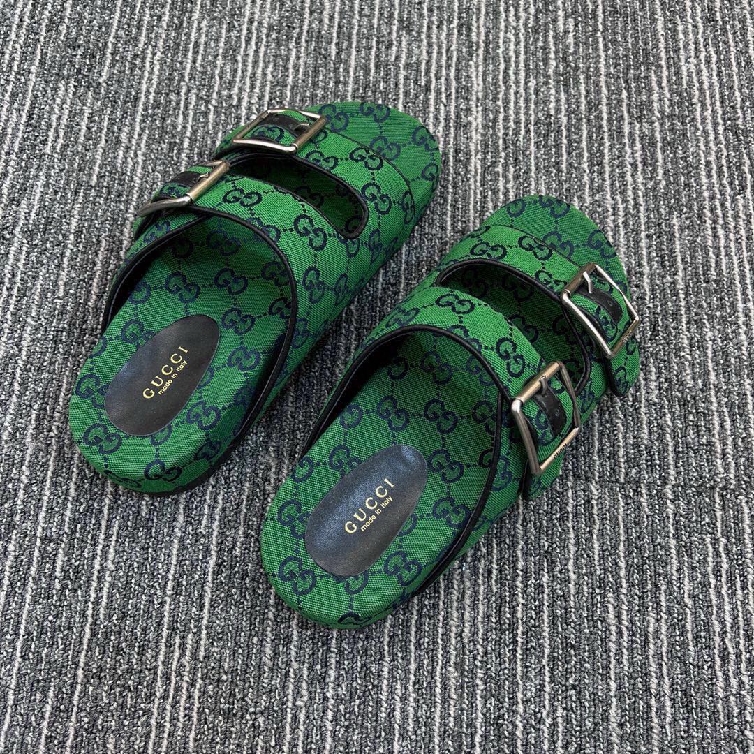 54B123ZDE Stylish slippers