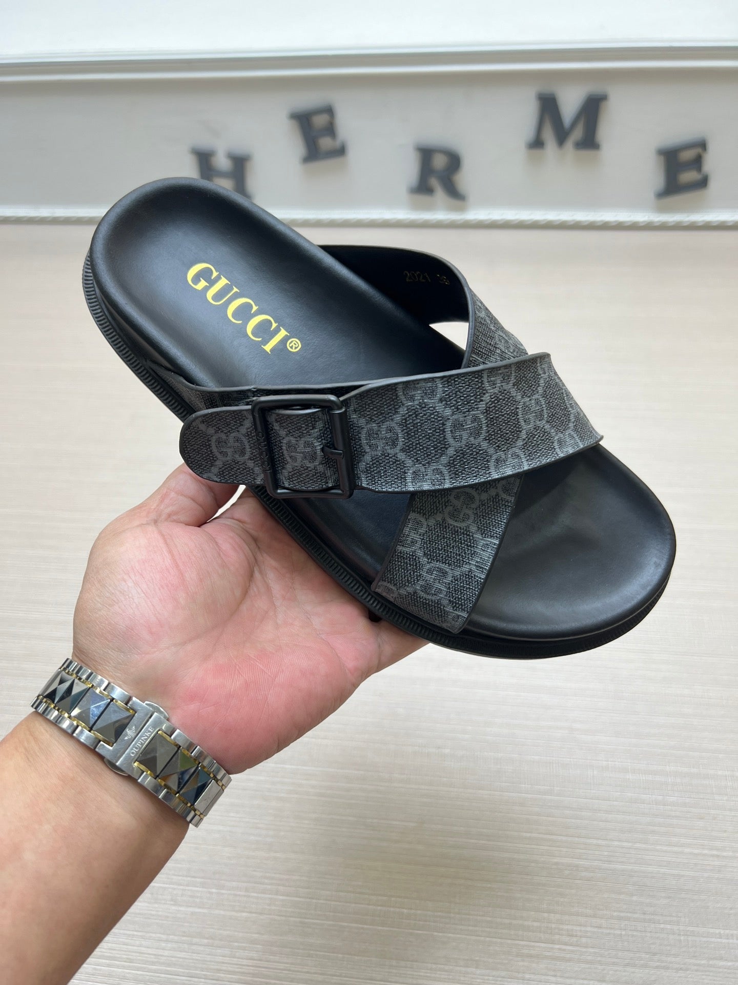 54B92ZDE Stylish slippers
