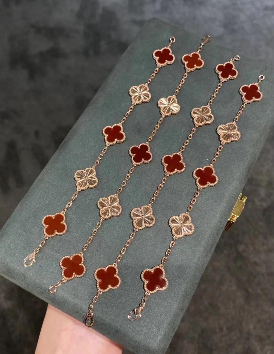 5XVA190KDE Stylish 6 flowers bracelets+2 flowers earrings