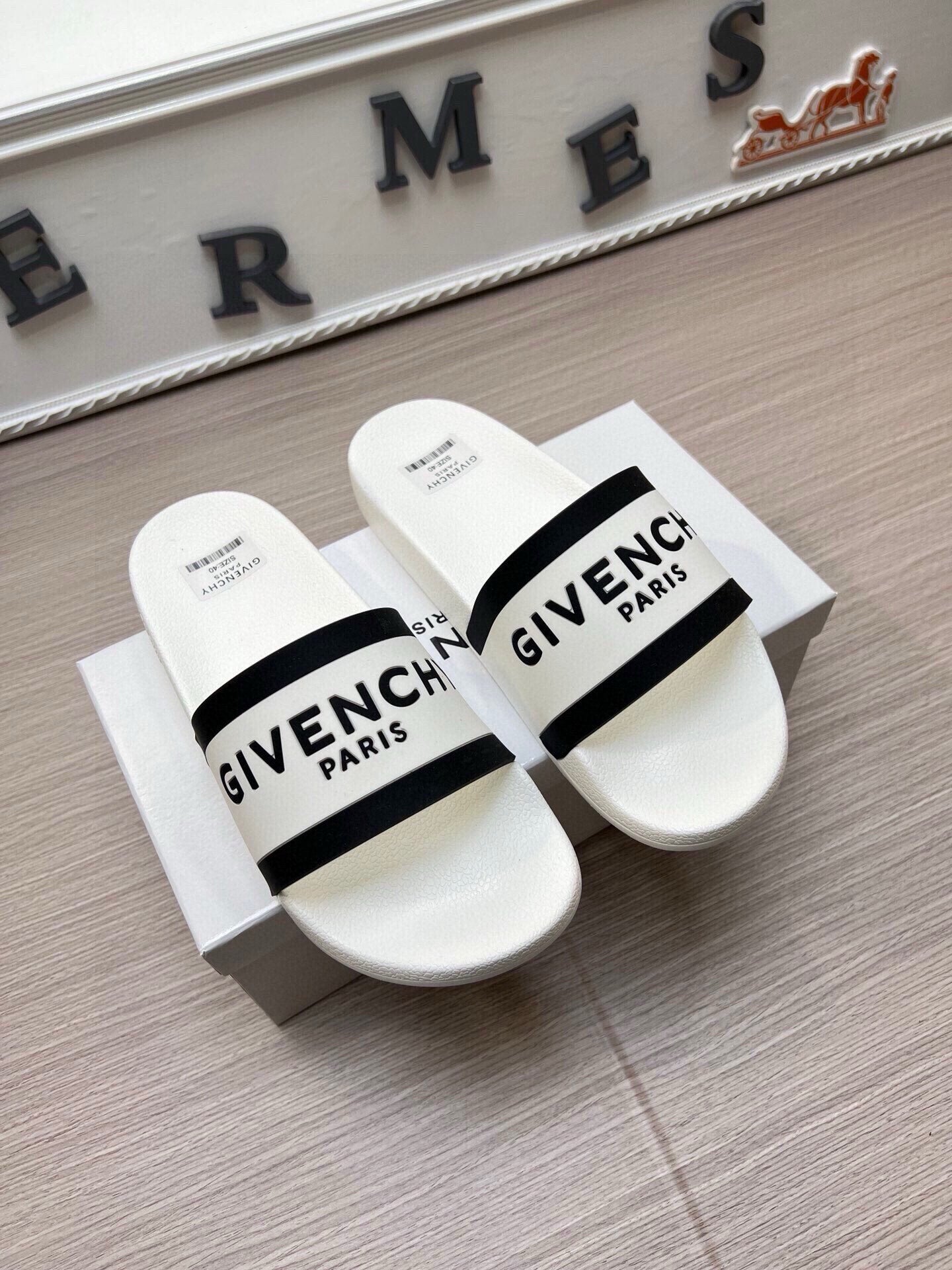 535ZGV264ZDE Stylish Slippers