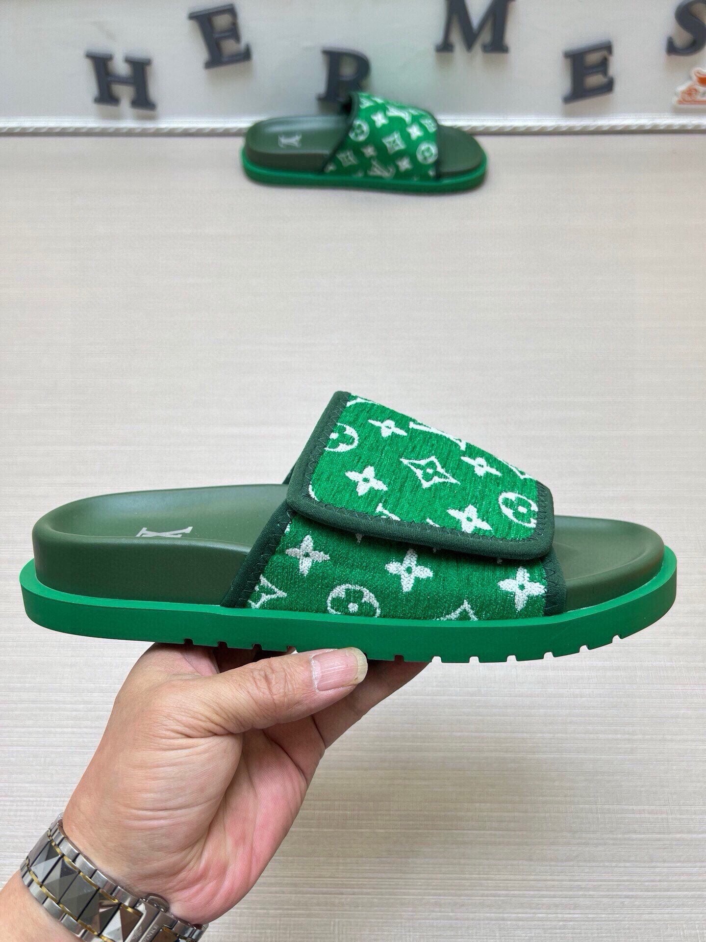 5LE209ZDE Stylish Slippers